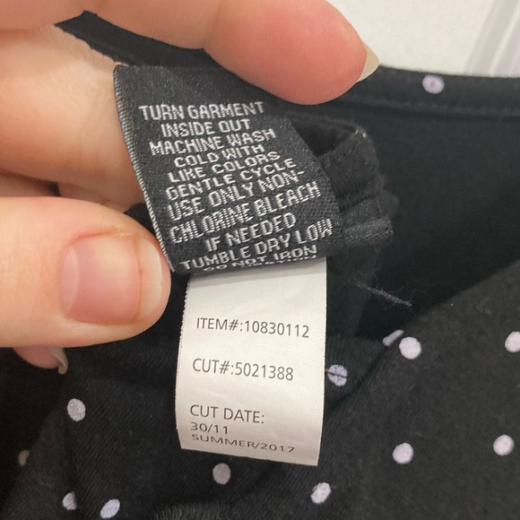 Torrid black white polka dot top with faux corset back size 5 - Picture 6 of 6